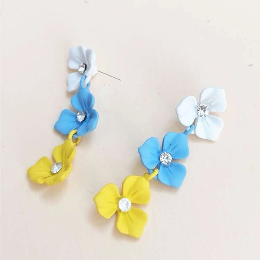 🌸 Lovely Colorful Floral Flower Rhinestone Tassel Stud Earrings 🌸 - Picture 3 of 3